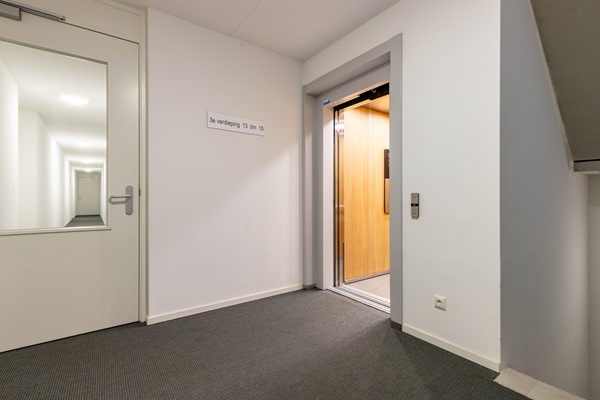 Medium property photo - Leliestraat 13B, 2371 NB Roelofarendsveen